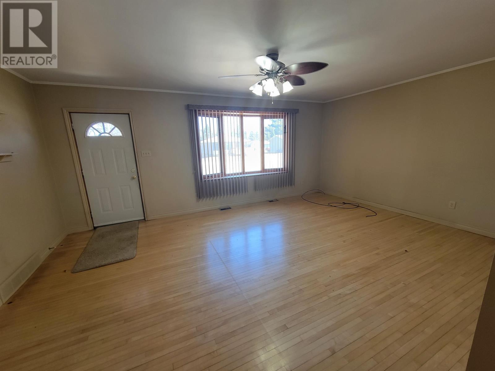 813 Phair Ave, Fort Frances, Ontario  P9A 2M5 - Photo 2 - TB2601358