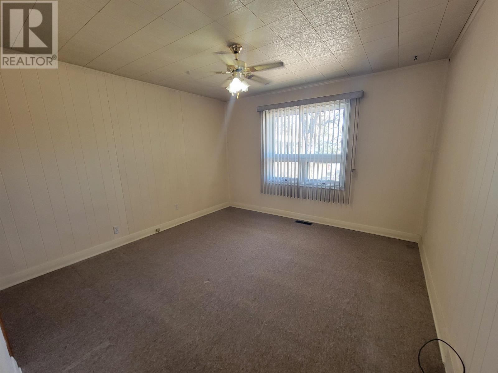 813 Phair Ave, Fort Frances, Ontario  P9A 2M5 - Photo 5 - TB2601358