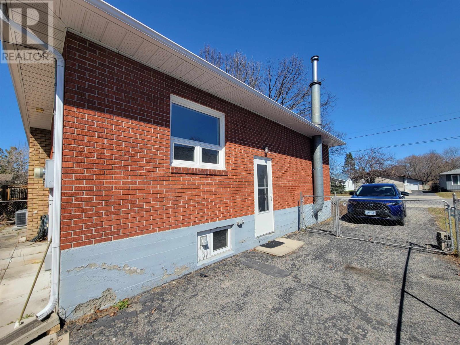 813 Phair Ave, Fort Frances, Ontario  P9A 2M5 - Photo 21 - TB2601358