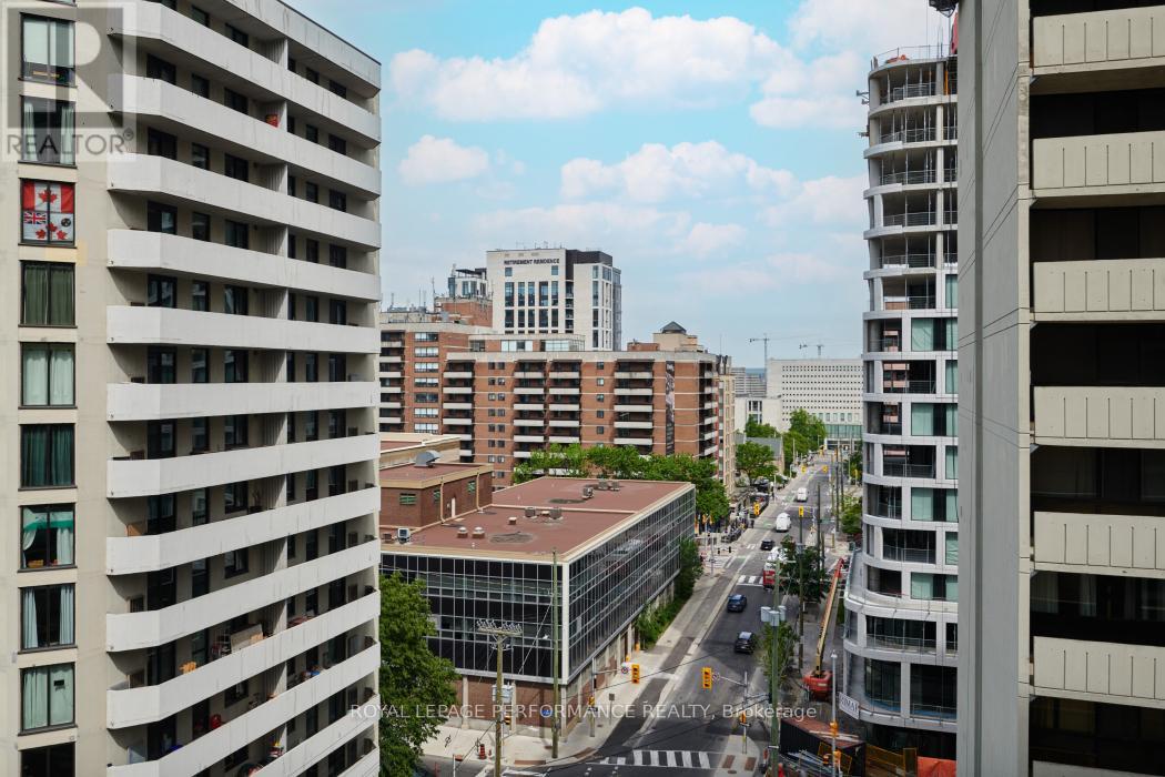 1107 - 475 LAURIER AVENUE W, Ottawa, Ontario