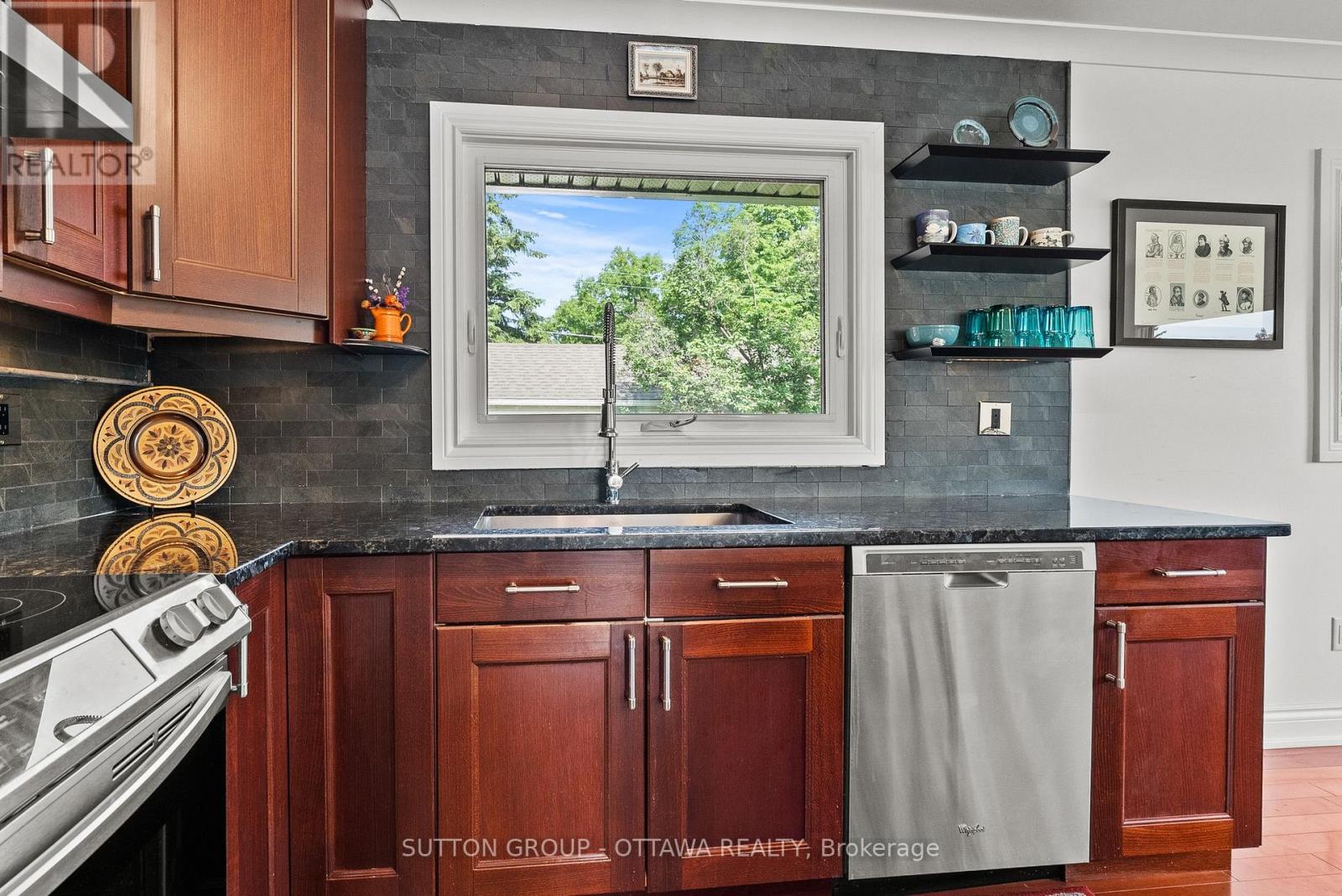 2461 Alta Vista Drive, Ottawa, Ontario  K1H 7M9 - Photo 13 - X13234706