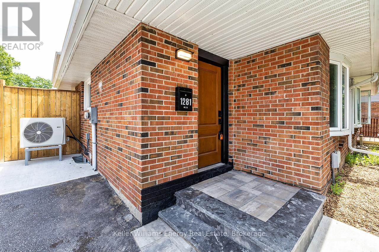 1281 Oxford Street, Oshawa, Ontario  L1J 3W5 - Photo 4 - E13247080