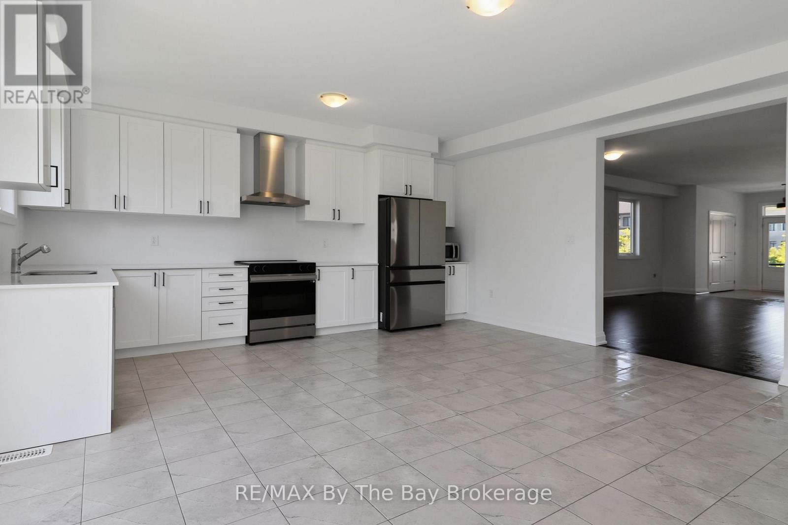 52 Amber Drive, Wasaga Beach, Ontario  L9Z 0R9 - Photo 17 - S13246886