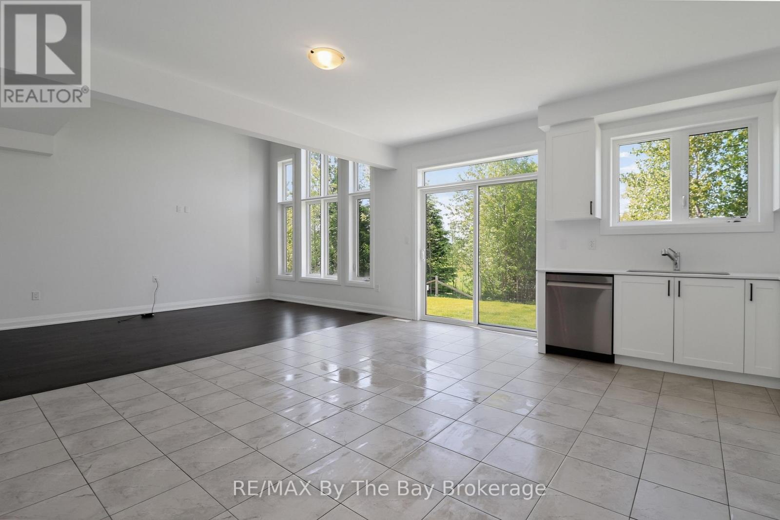 52 Amber Drive, Wasaga Beach, Ontario  L9Z 0R9 - Photo 19 - S13246886