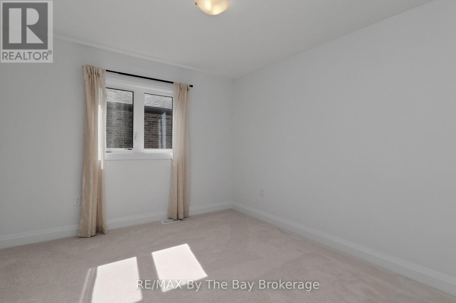 52 Amber Drive, Wasaga Beach, Ontario  L9Z 0R9 - Photo 37 - S13246886