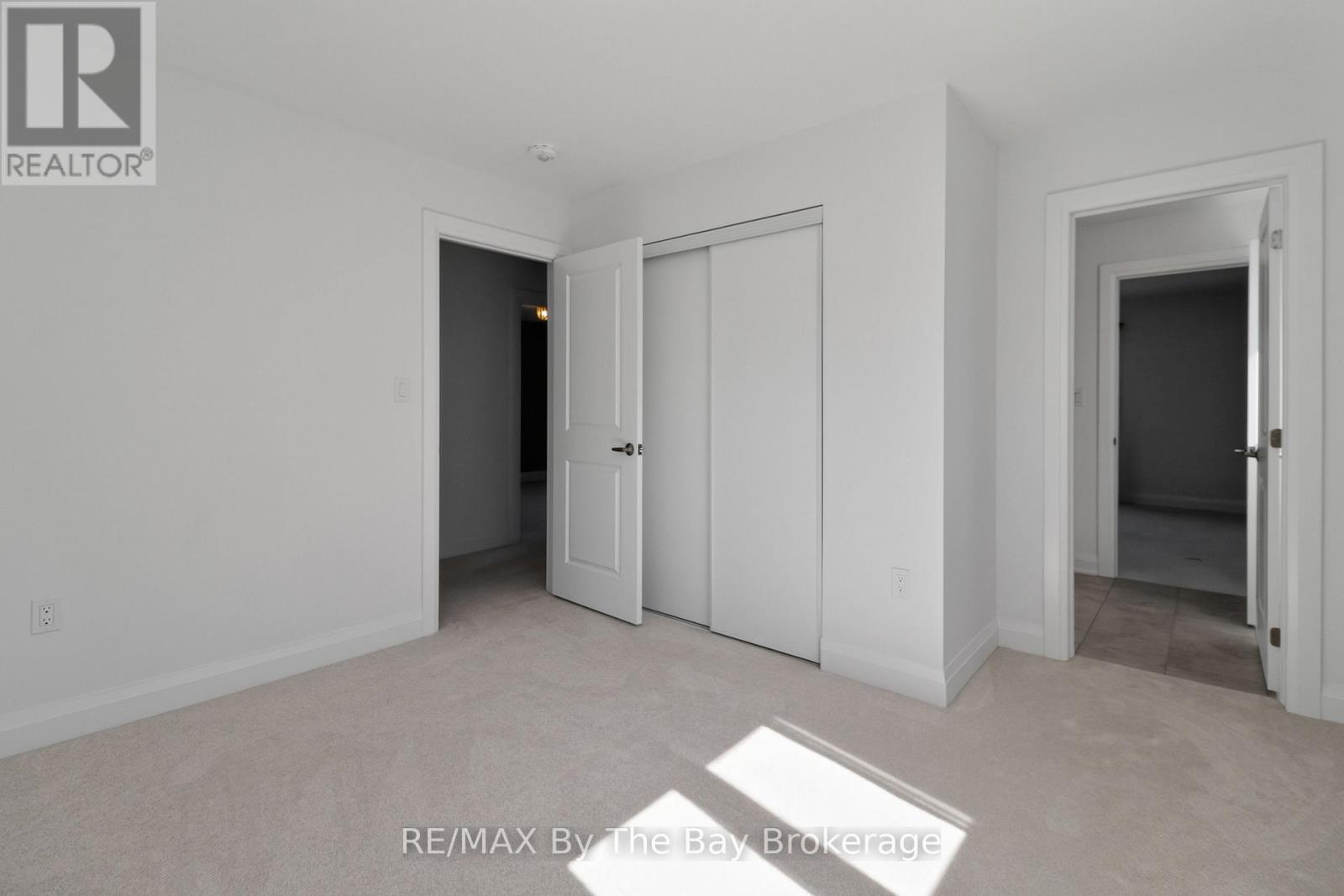52 Amber Drive, Wasaga Beach, Ontario  L9Z 0R9 - Photo 38 - S13246886
