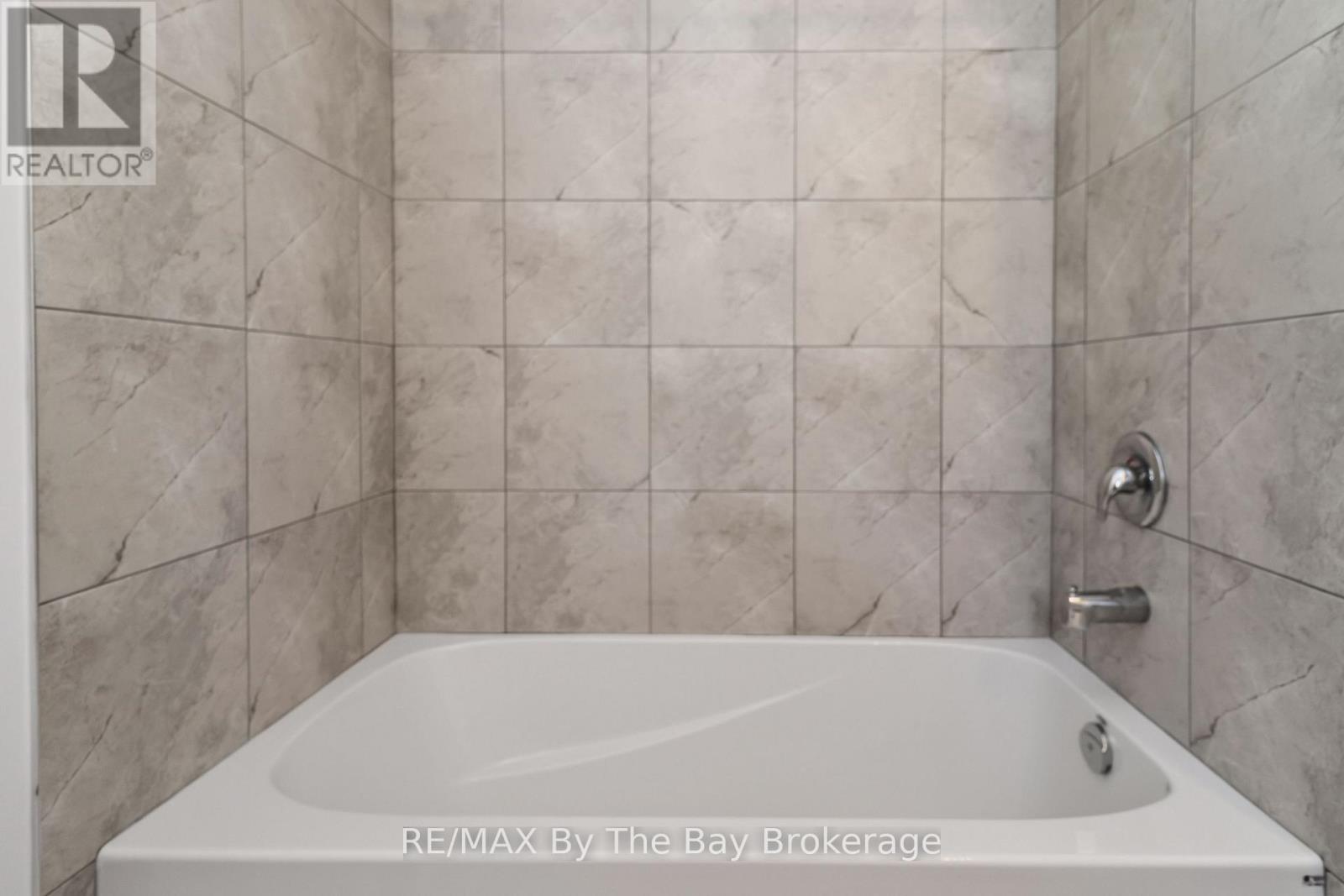 52 Amber Drive, Wasaga Beach, Ontario  L9Z 0R9 - Photo 45 - S13246886