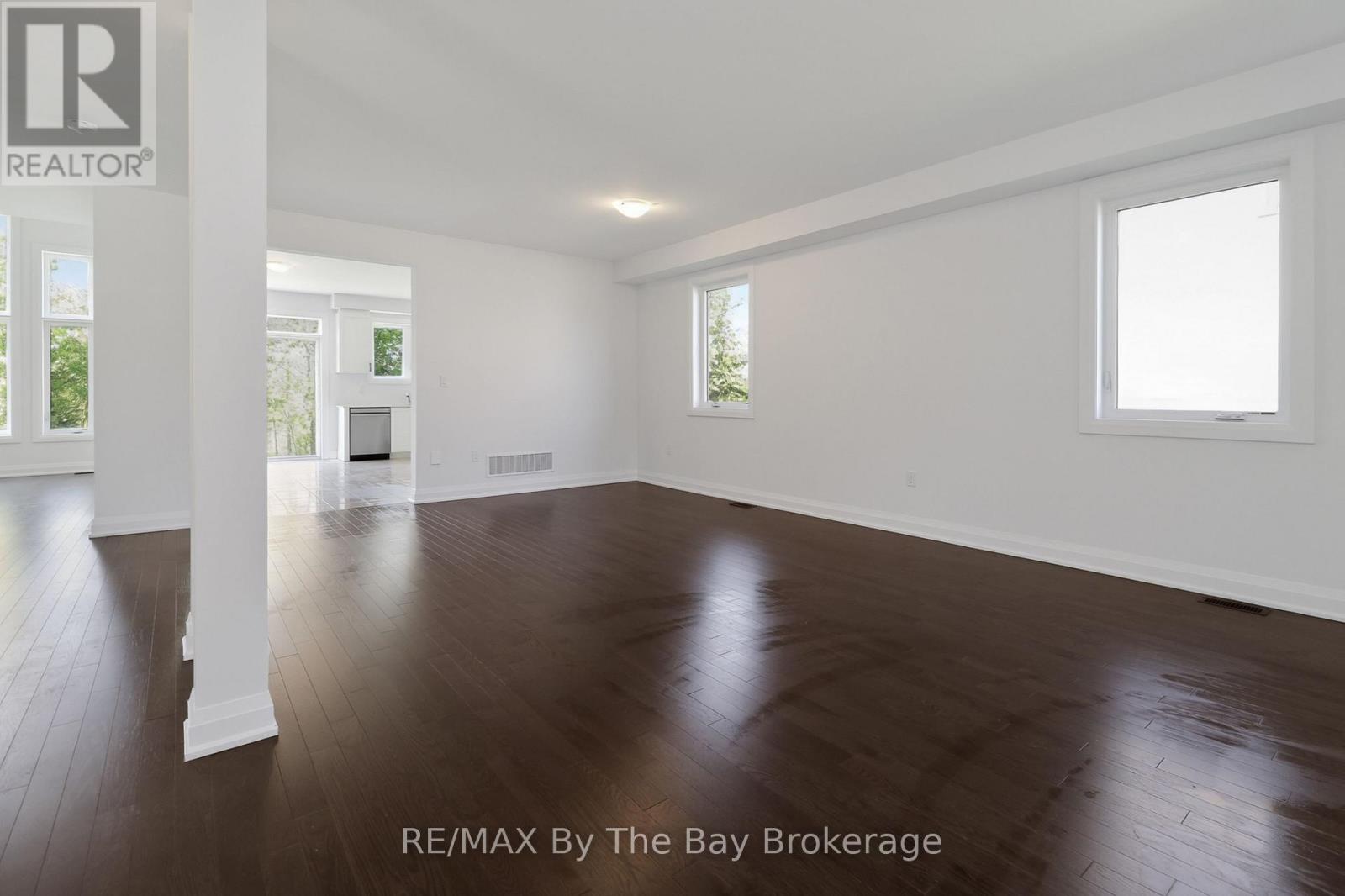 52 Amber Drive, Wasaga Beach, Ontario  L9Z 0R9 - Photo 6 - S13246886