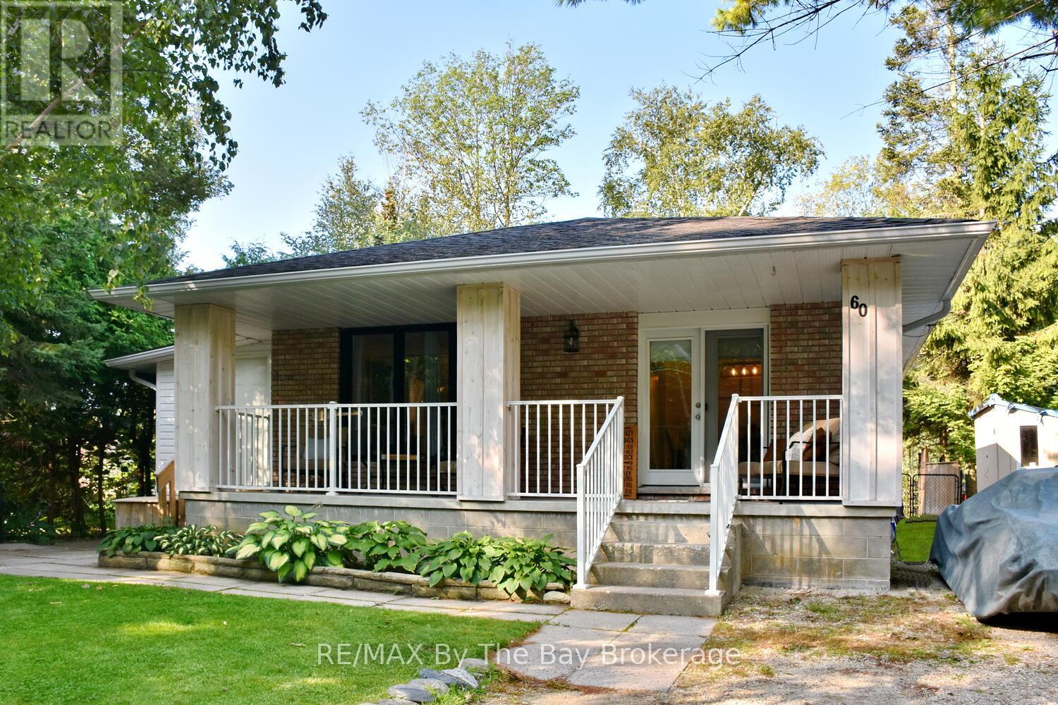 60 57th Street S, Wasaga Beach, Ontario  L9Z 1W5 - Photo 1 - S13247234