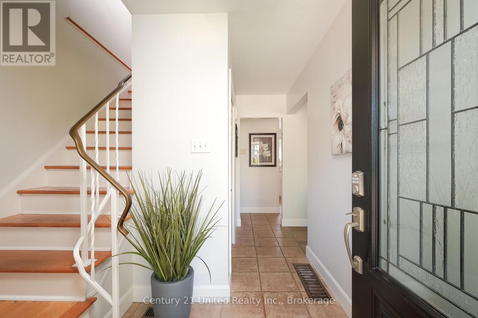 1233 Franklin Drive, Peterborough, Ontario  K9H 6Z3 - Photo 3 - X13246946