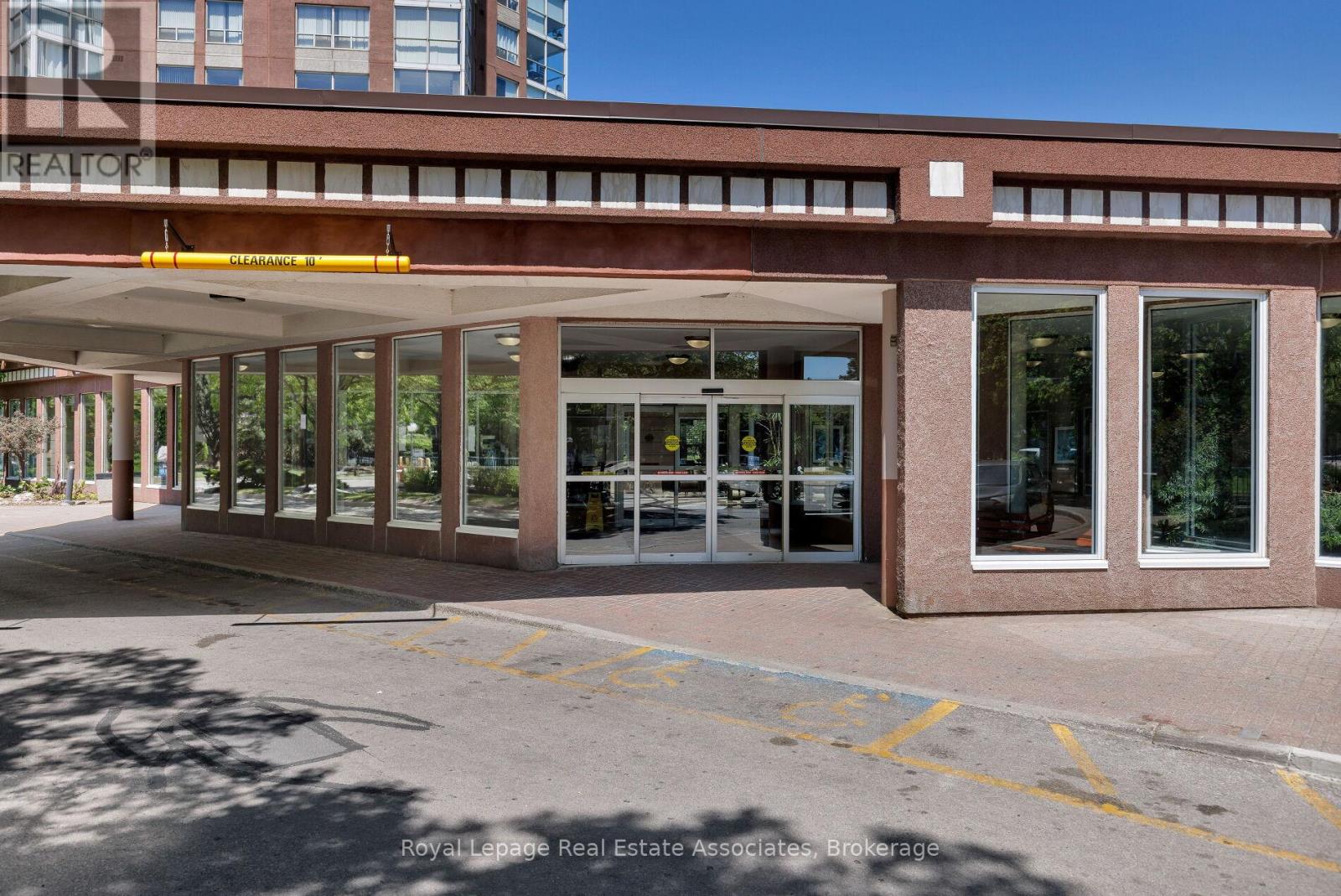 411 - 7 Concorde Place, Toronto, Ontario  M3C 3N4 - Photo 2 - C13246930