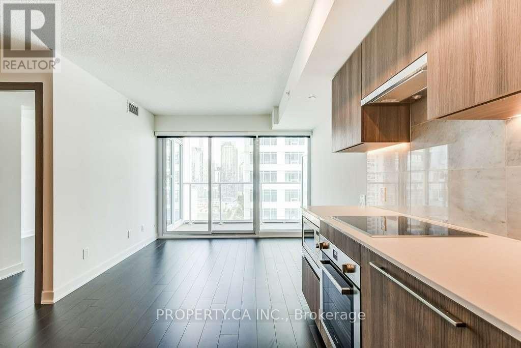 2309 - 19 Bathurst Street, Toronto, Ontario  M5V 0N2 - Photo 2 - C13246954