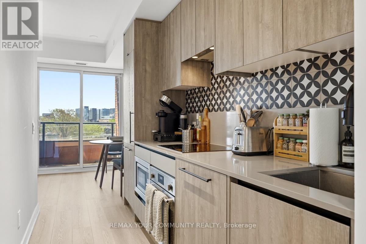 506 - 5 Lakeview Avenue, Toronto, Ontario  M6J 0H3 - Photo 10 - C13247122