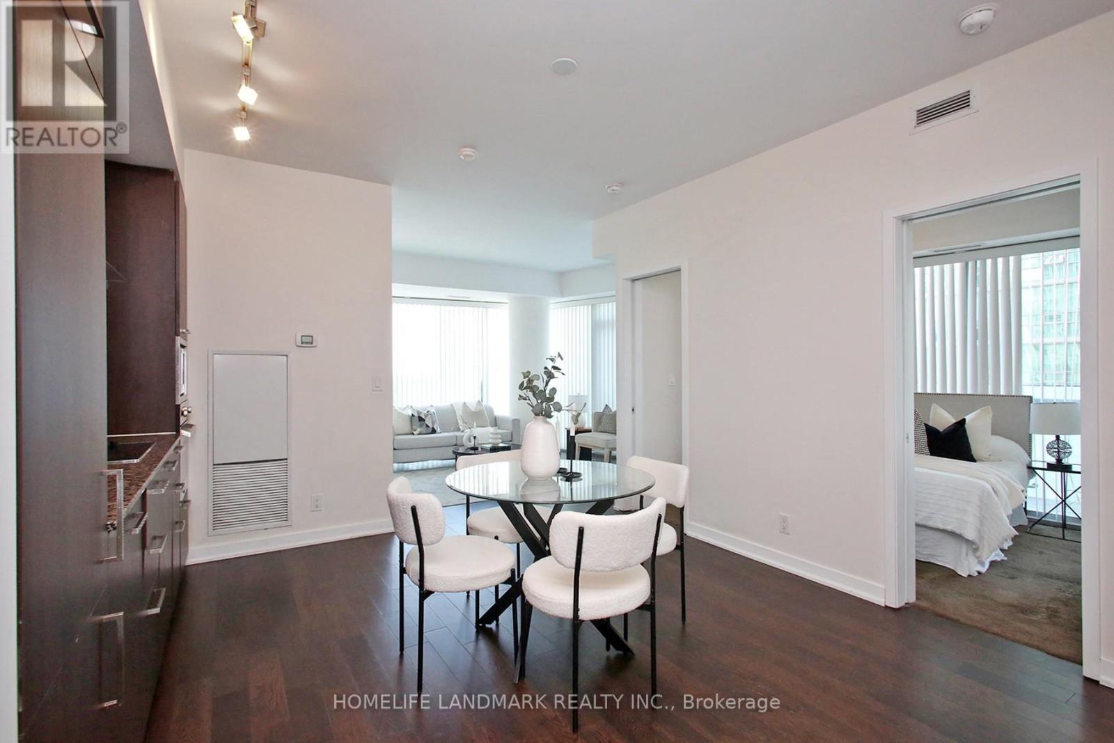 1504 - 12 York Street, Toronto, Ontario  M5J 0A9 - Photo 11 - C13247176