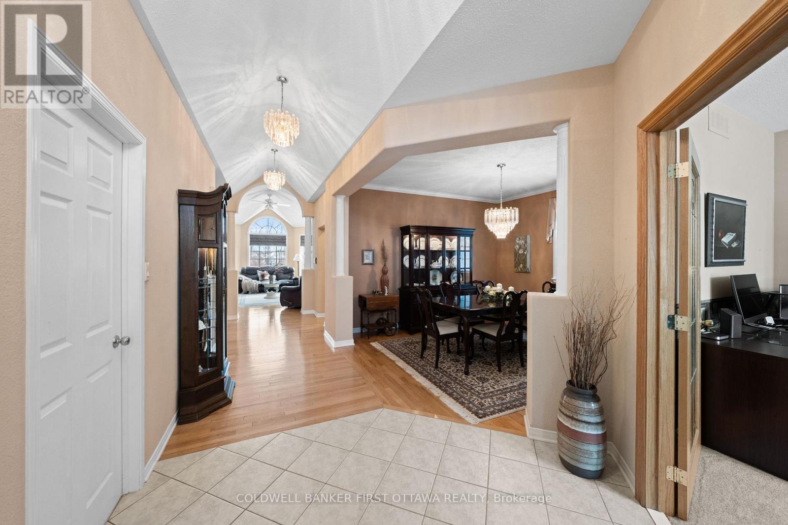 19 Fencerow Way, Ottawa, Ontario  K2J 4X8 - Photo 5 - X13246988