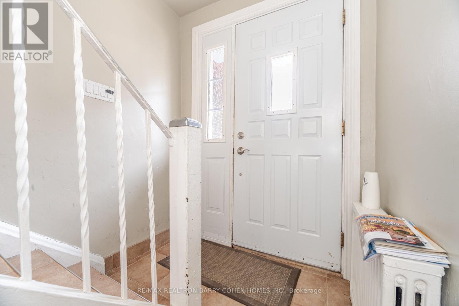 2 Main - 475 Winona Drive, Toronto, Ontario  M6C 3V2 - Photo 5 - C13247266