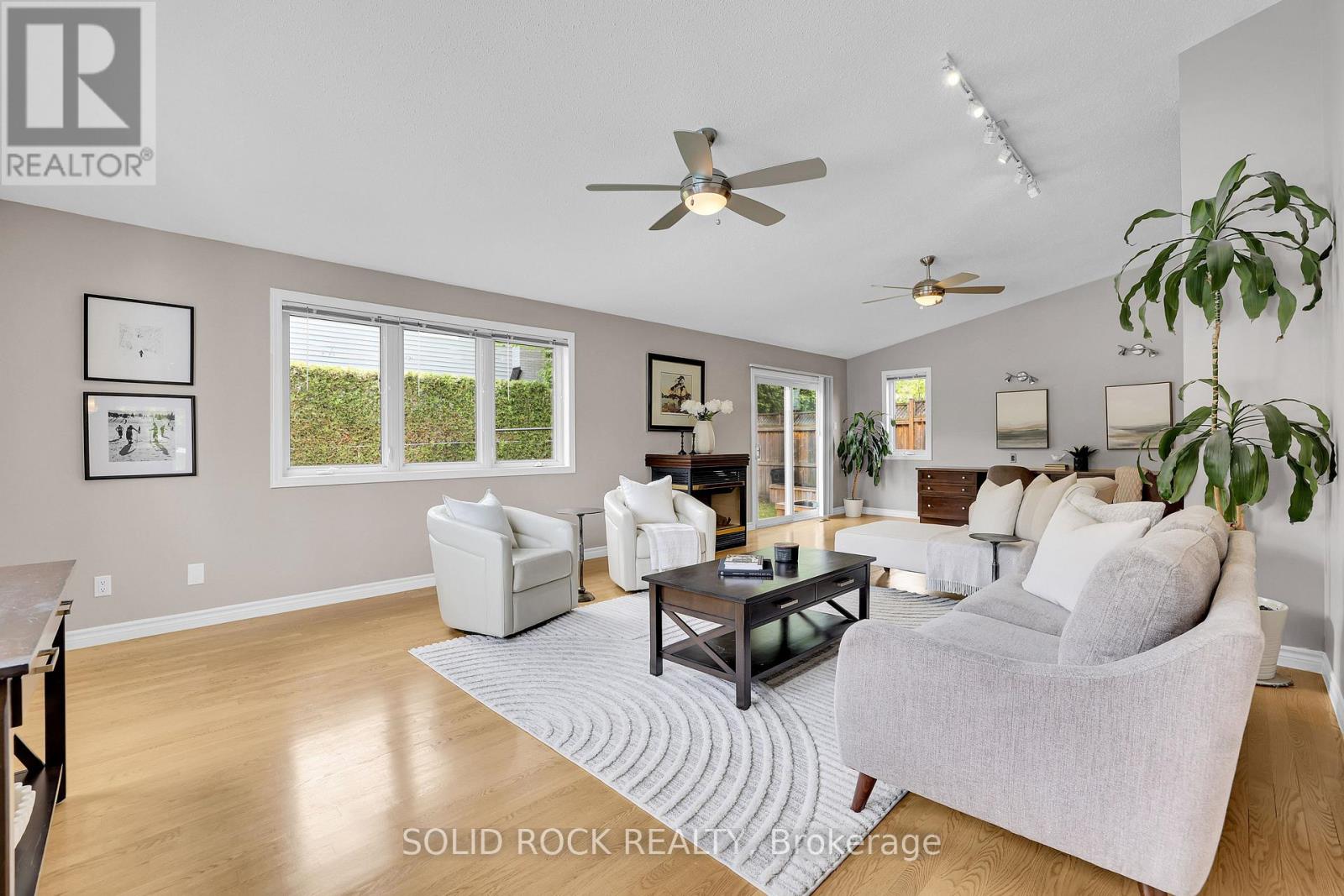 10 Highpark Crescent, Ottawa, Ontario  K1B 3G8 - Photo 17 - X13247274