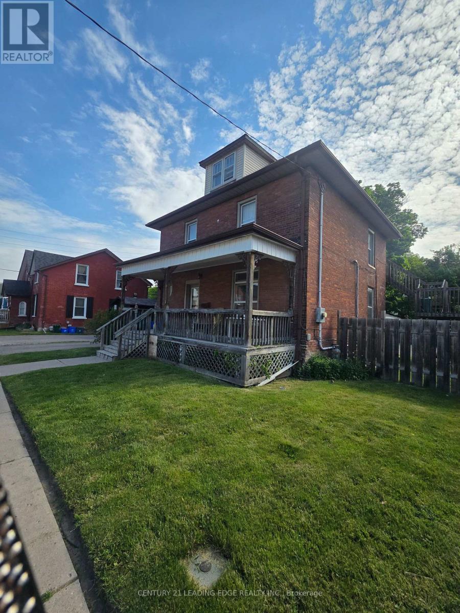 195 Albert Street, Oshawa, Ontario  L1H 4R4 - Photo 5 - E13062046