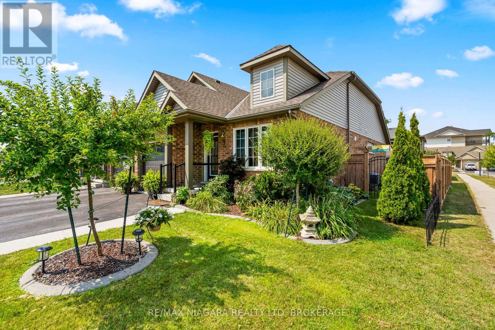 149 Roselawn Crescent, Welland, Ontario  L3C 0C5 - Photo 3 - X13246984