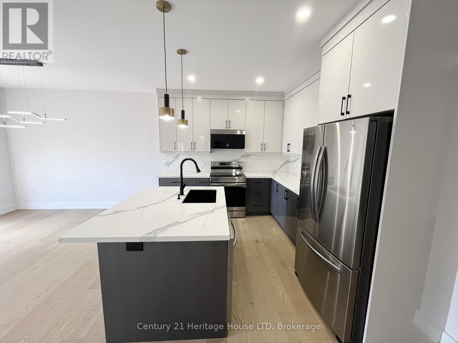 4 Keswick Street, St. Catharines, Ontario  L2P 1L9 - Photo 10 - X13247060