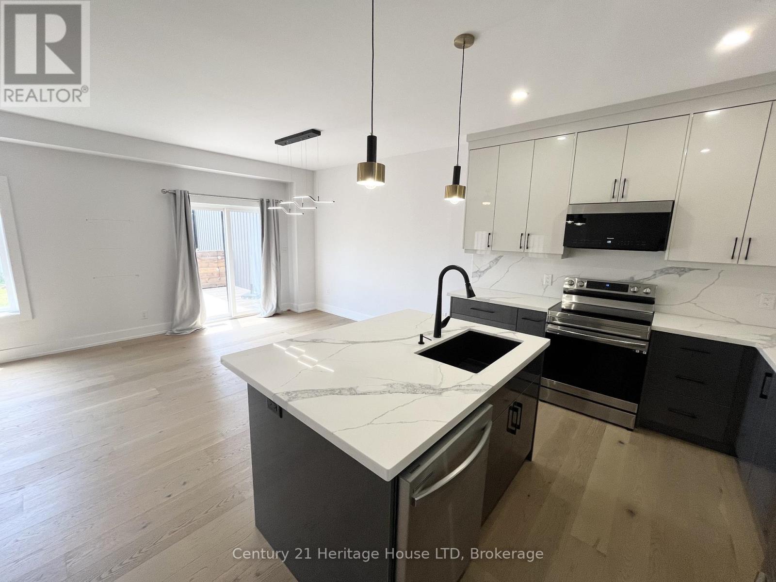 4 Keswick Street, St. Catharines, Ontario  L2P 1L9 - Photo 11 - X13247060