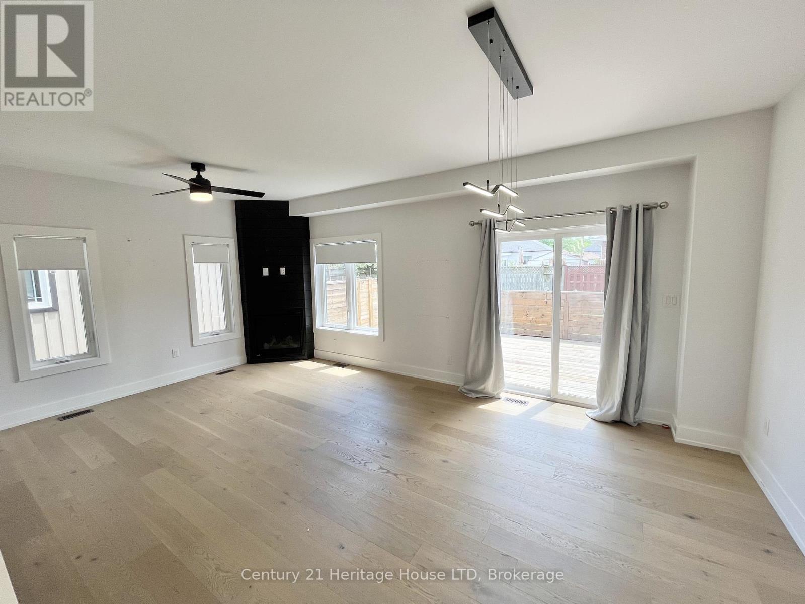 4 Keswick Street, St. Catharines, Ontario  L2P 1L9 - Photo 14 - X13247060