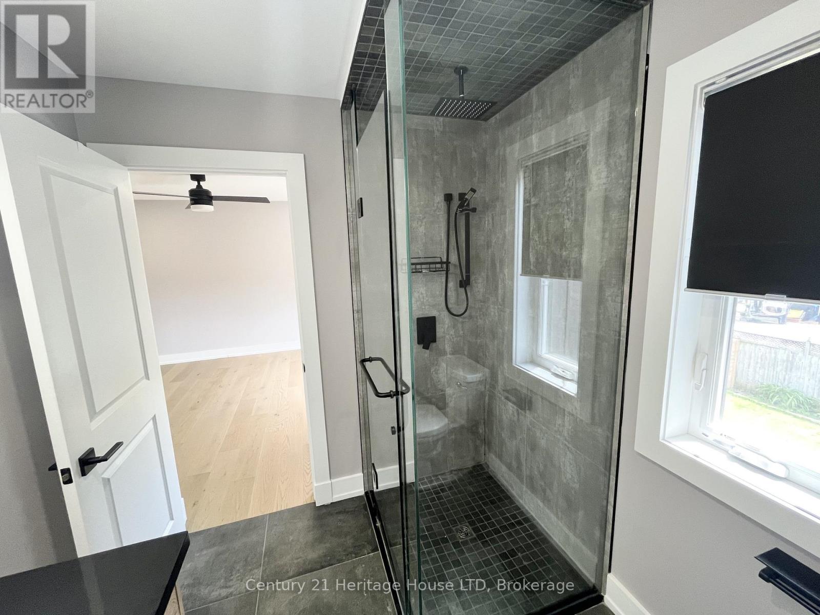 4 Keswick Street, St. Catharines, Ontario  L2P 1L9 - Photo 21 - X13247060