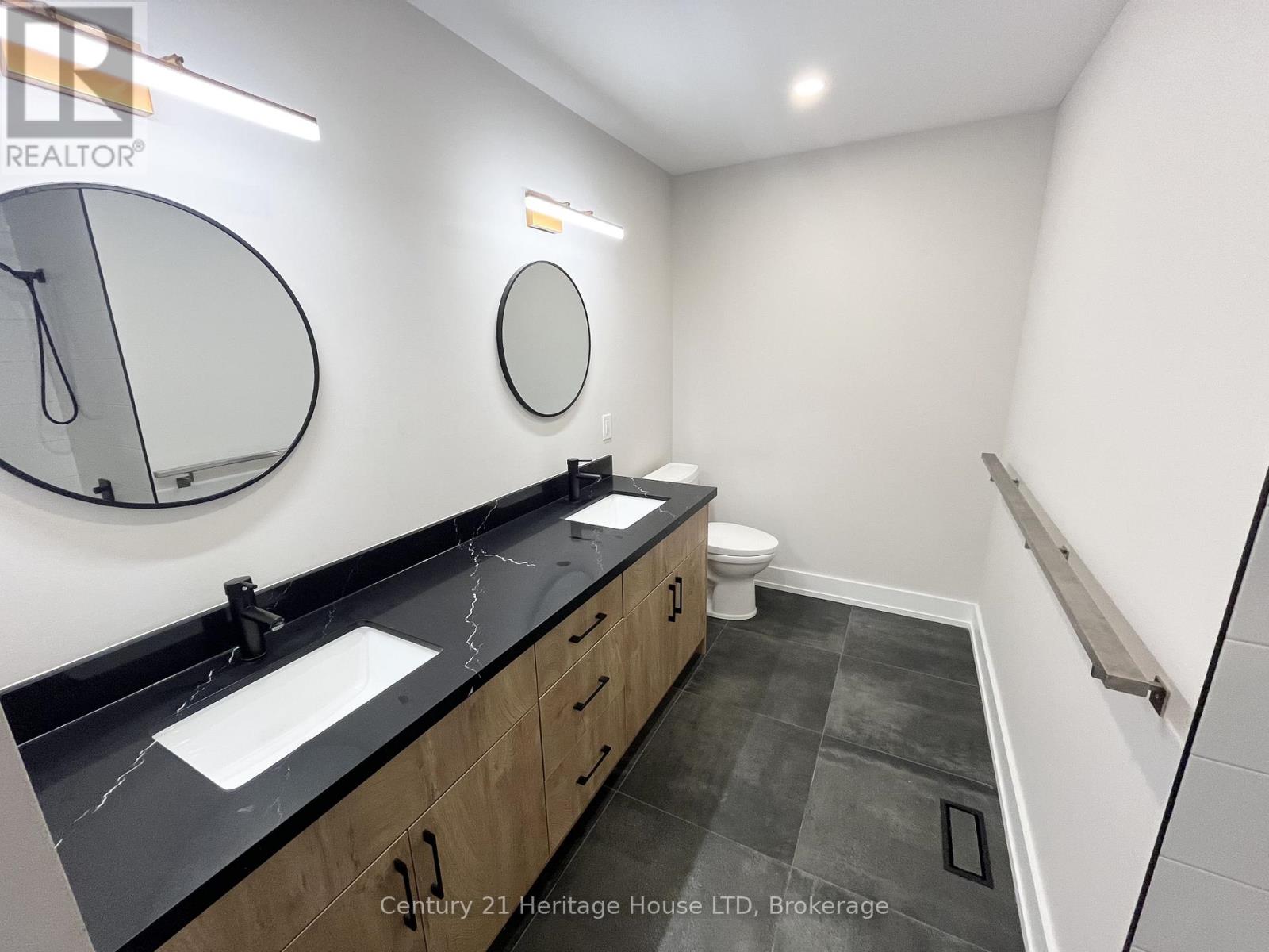 4 Keswick Street, St. Catharines, Ontario  L2P 1L9 - Photo 23 - X13247060