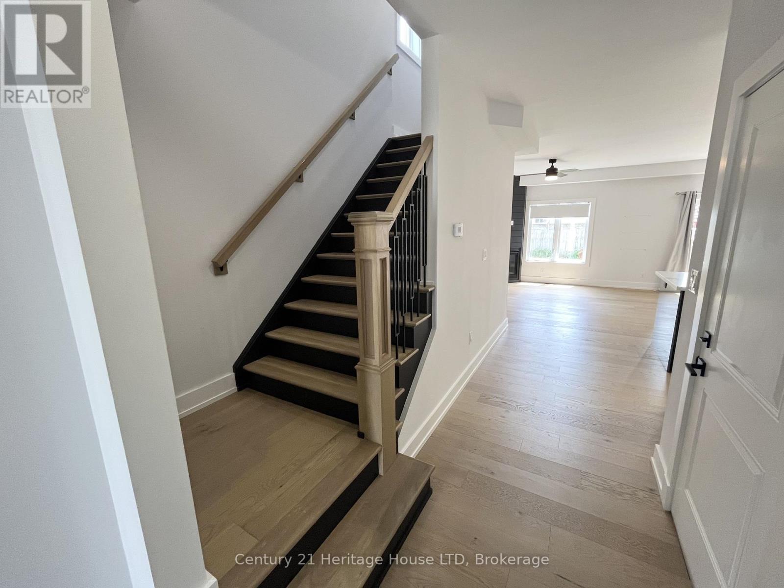 4 Keswick Street, St. Catharines, Ontario  L2P 1L9 - Photo 6 - X13247060