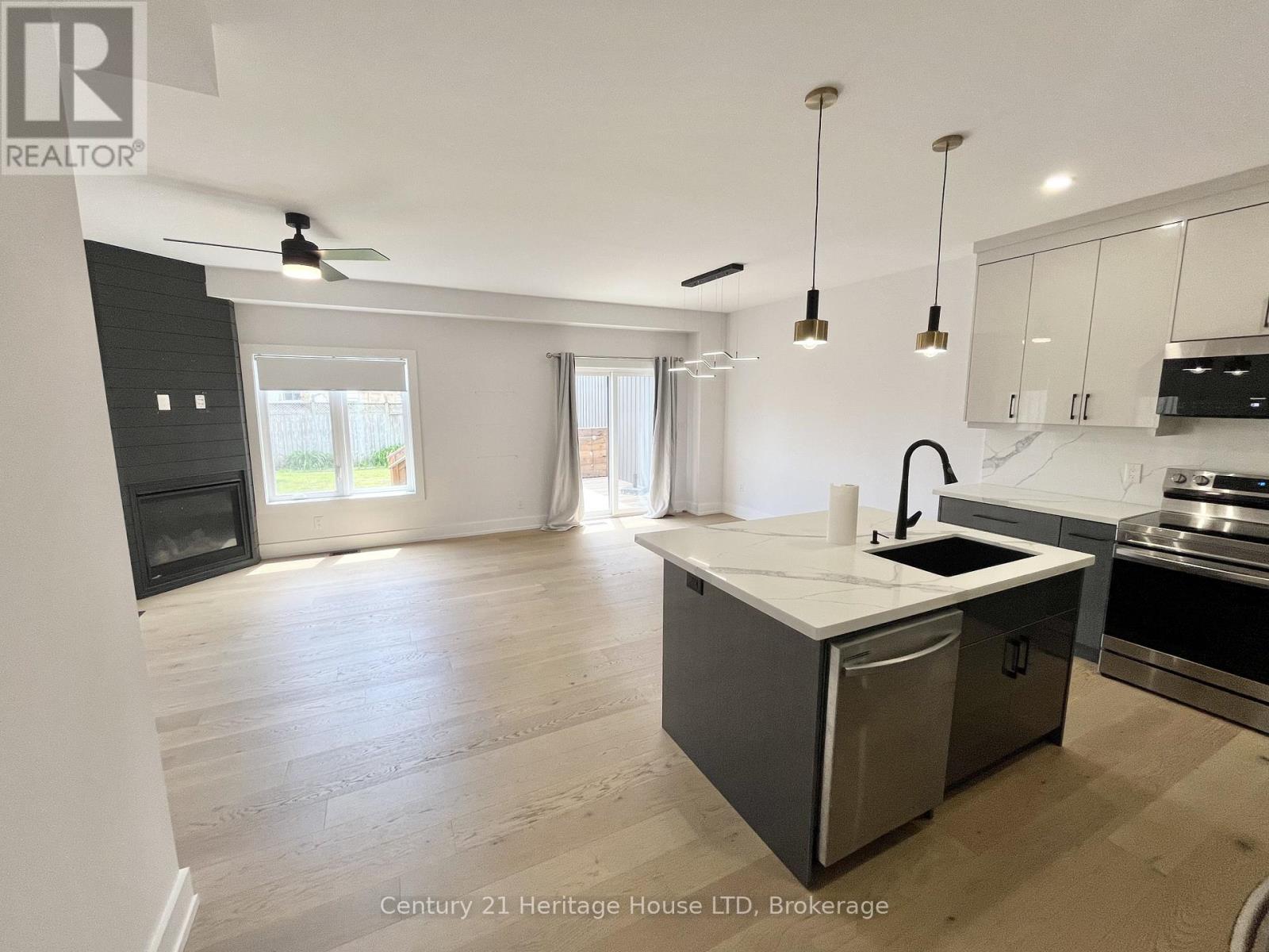 4 Keswick Street, St. Catharines, Ontario  L2P 1L9 - Photo 7 - X13247060