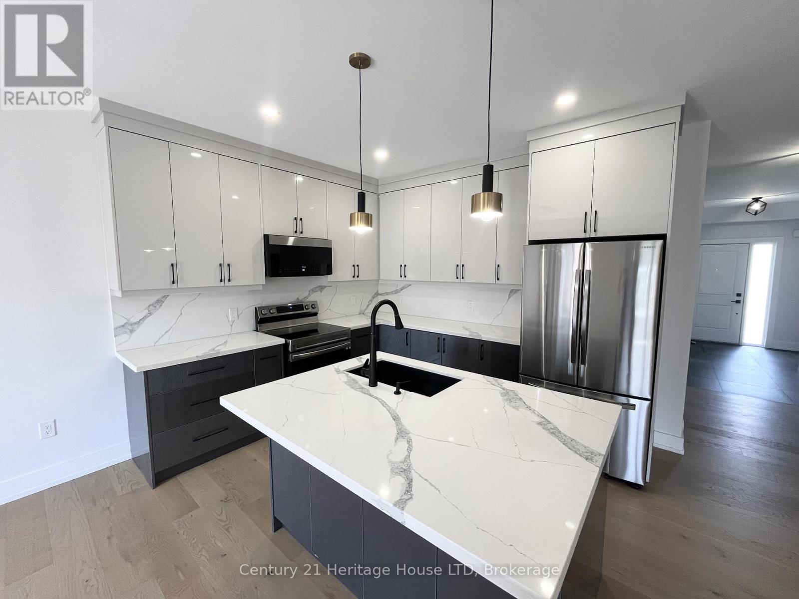 4 Keswick Street, St. Catharines, Ontario  L2P 1L9 - Photo 9 - X13247060