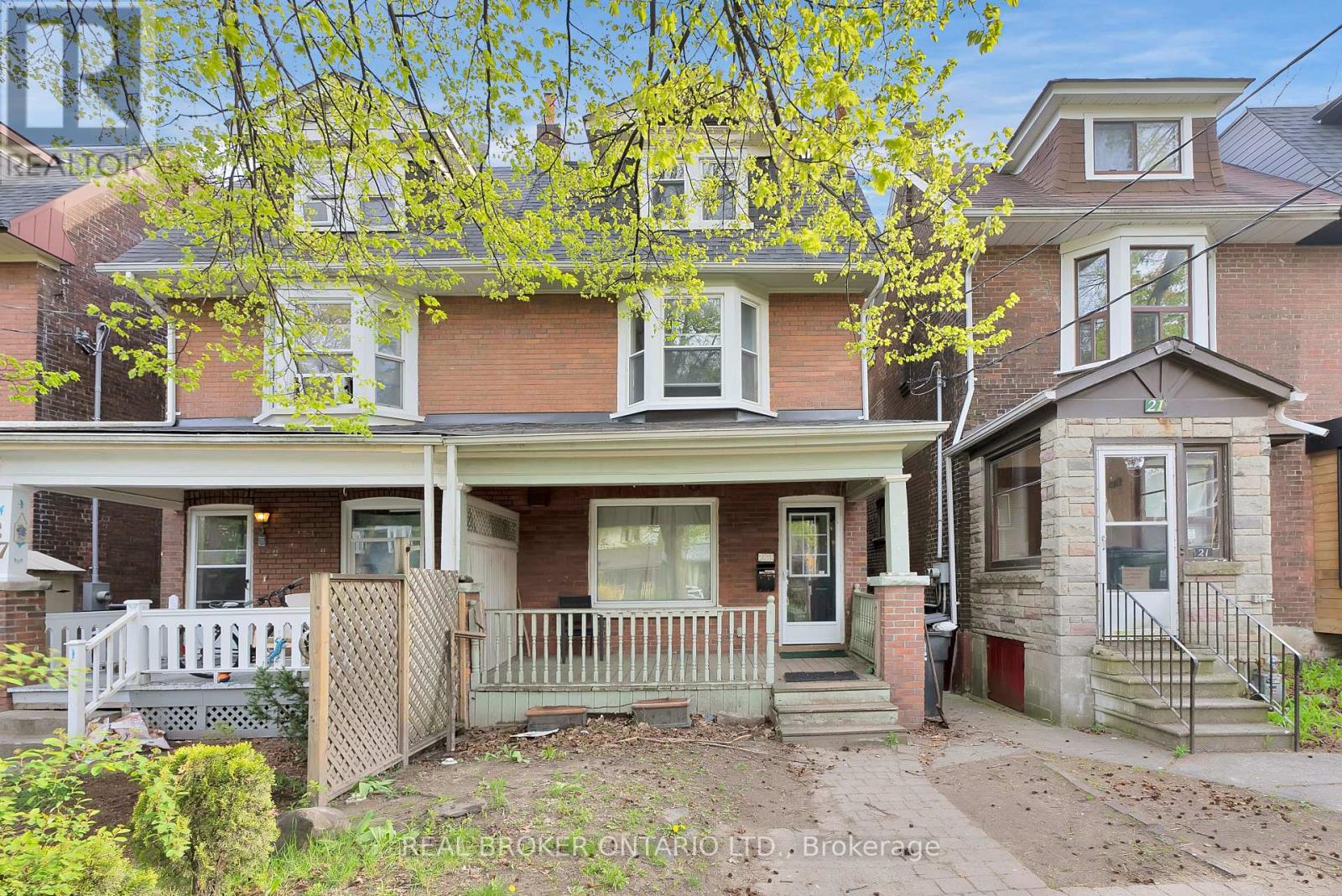 Main - 25 Dixon Avenue, Toronto, Ontario  M4L 1N2 - Photo 1 - E13246960