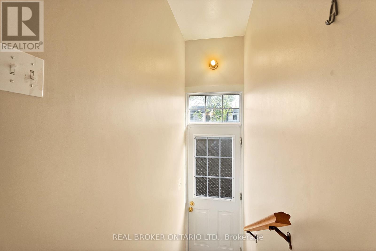 Main - 25 Dixon Avenue, Toronto, Ontario  M4L 1N2 - Photo 20 - E13246960