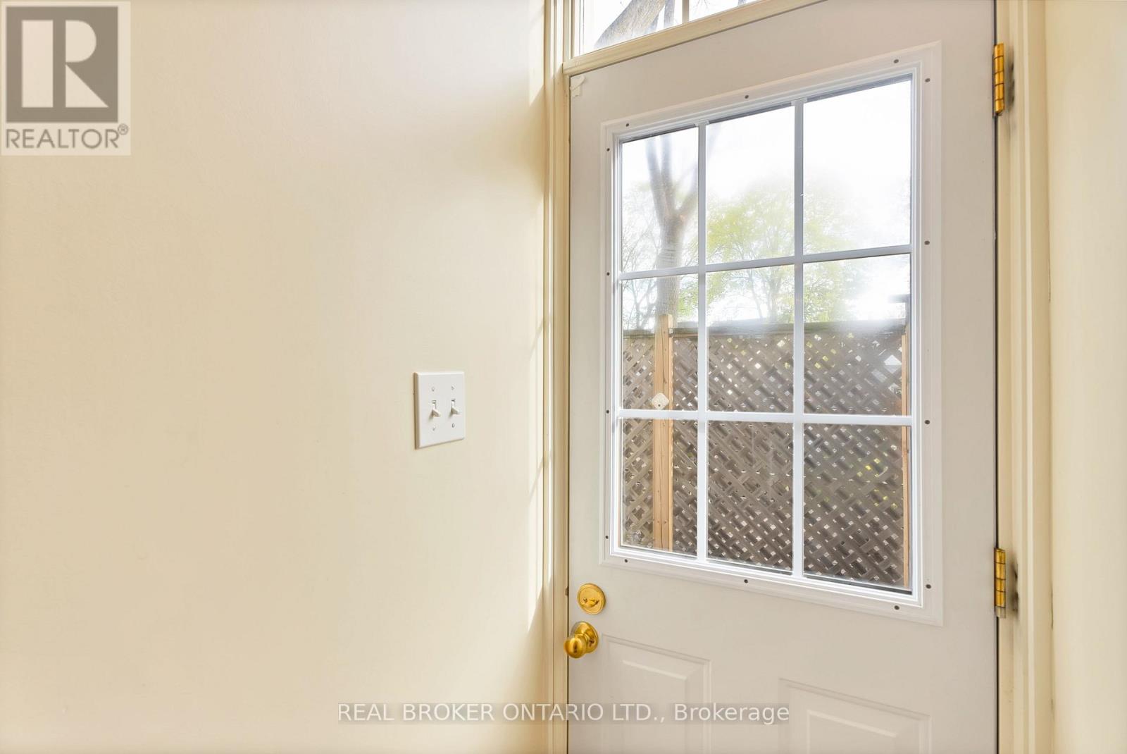Main - 25 Dixon Avenue, Toronto, Ontario  M4L 1N2 - Photo 21 - E13246960