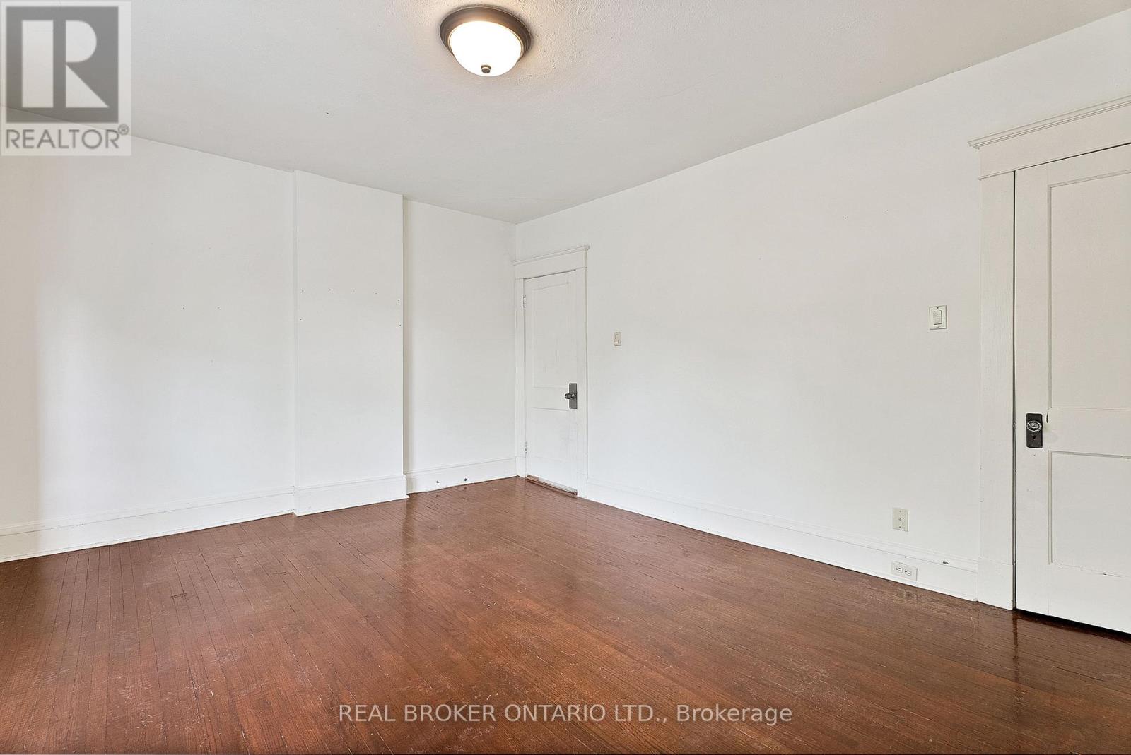 Main - 25 Dixon Avenue, Toronto, Ontario  M4L 1N2 - Photo 23 - E13246960