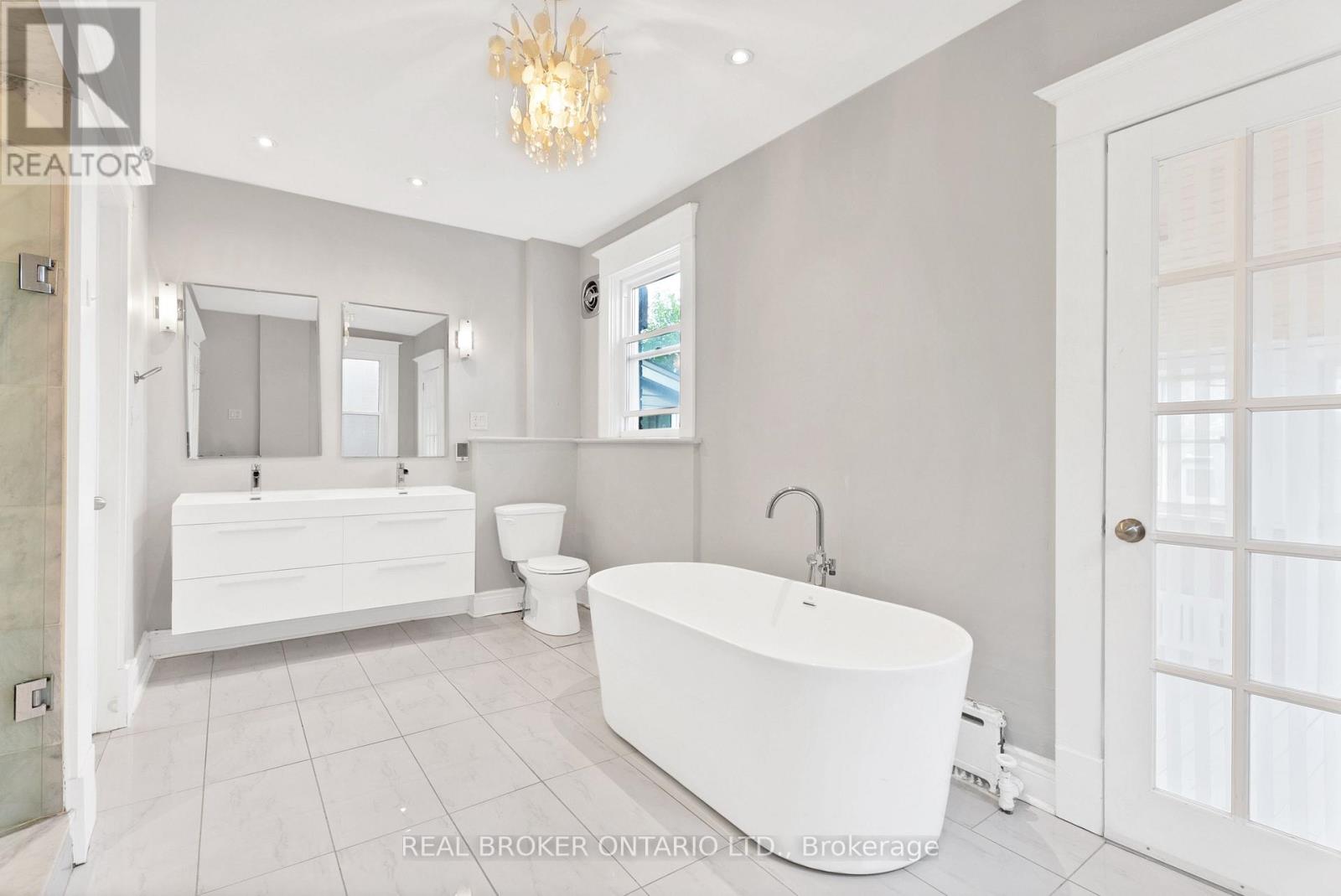 Main - 25 Dixon Avenue, Toronto, Ontario  M4L 1N2 - Photo 26 - E13246960