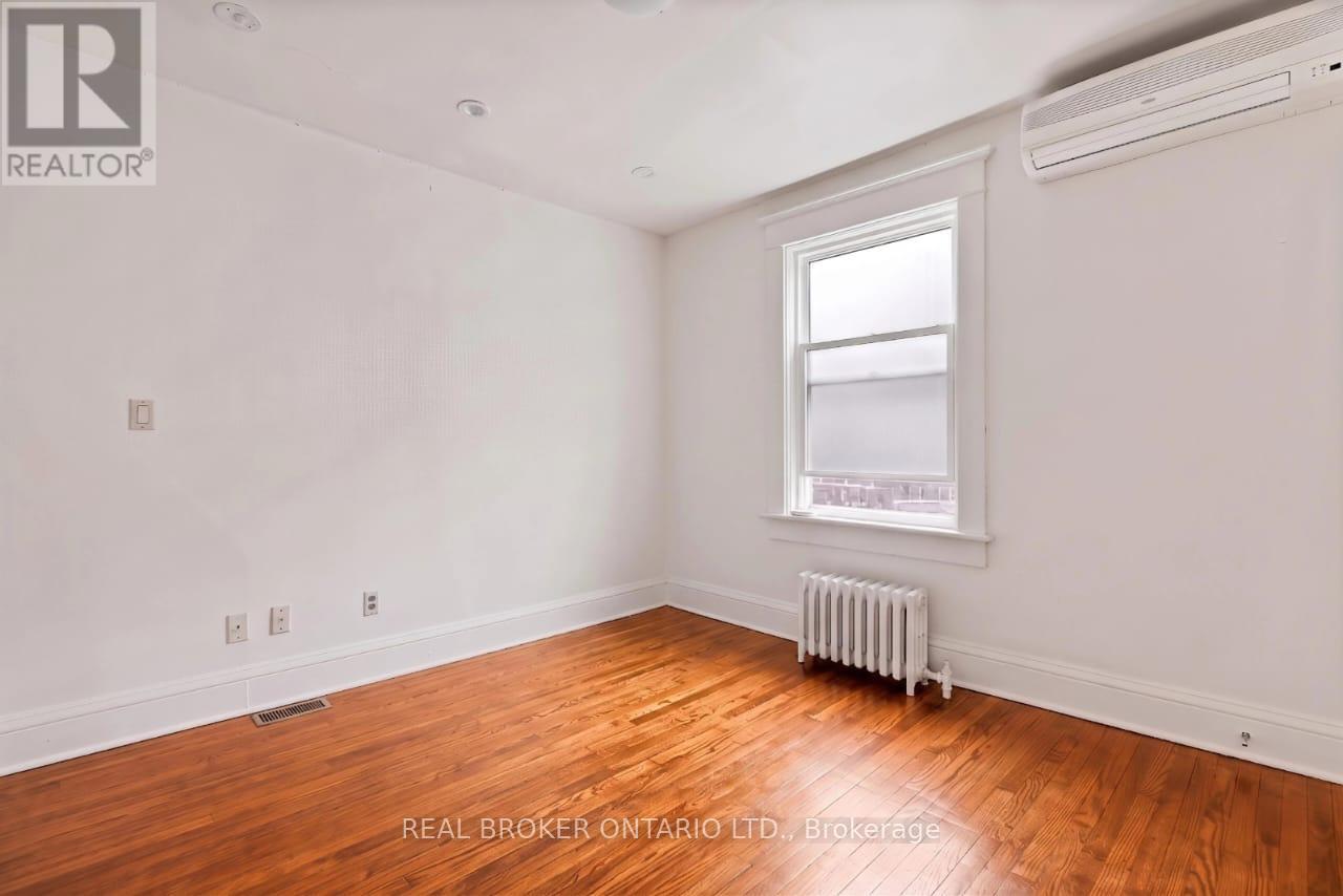 Main - 25 Dixon Avenue, Toronto, Ontario  M4L 1N2 - Photo 33 - E13246960