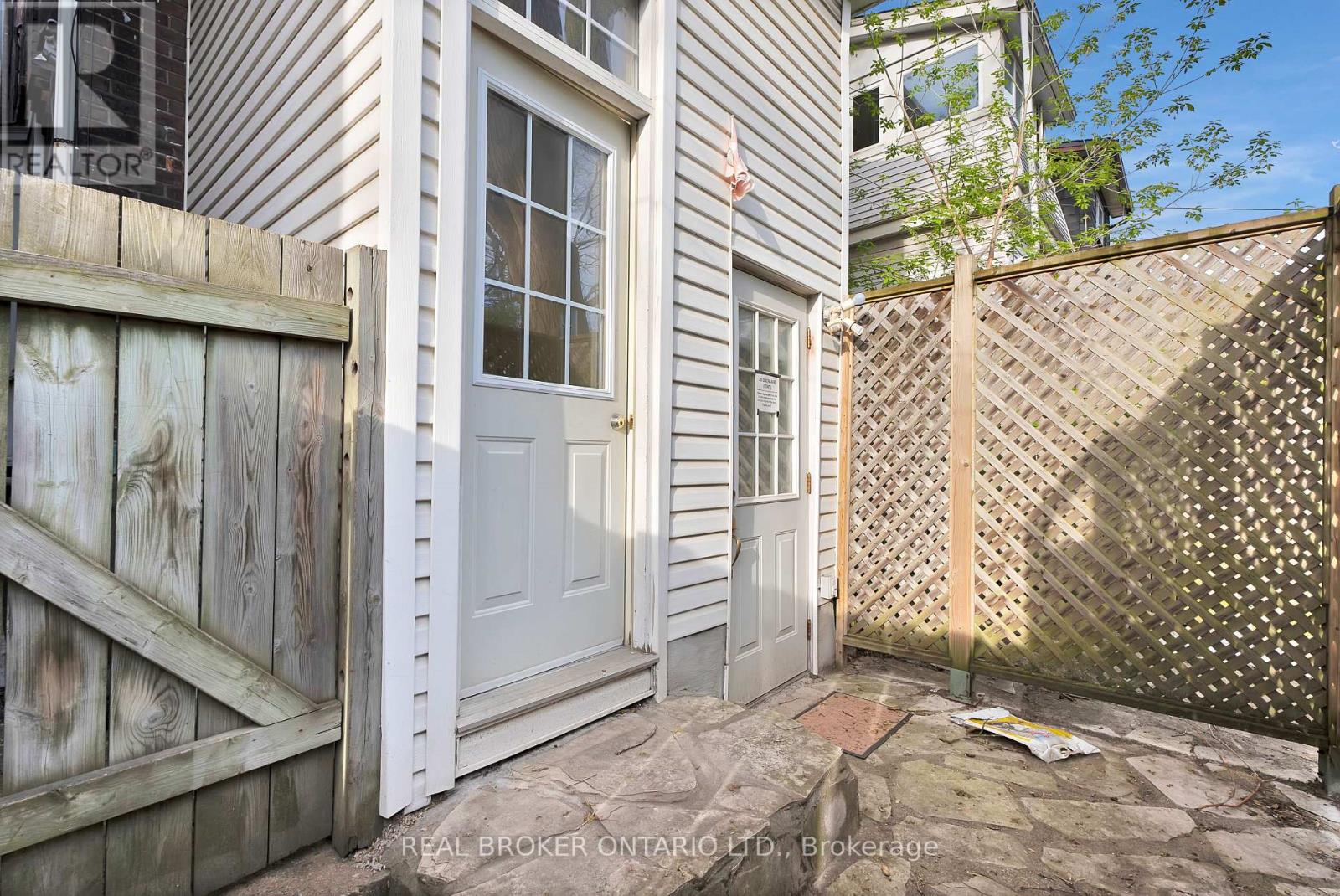 Main - 25 Dixon Avenue, Toronto, Ontario  M4L 1N2 - Photo 44 - E13246960