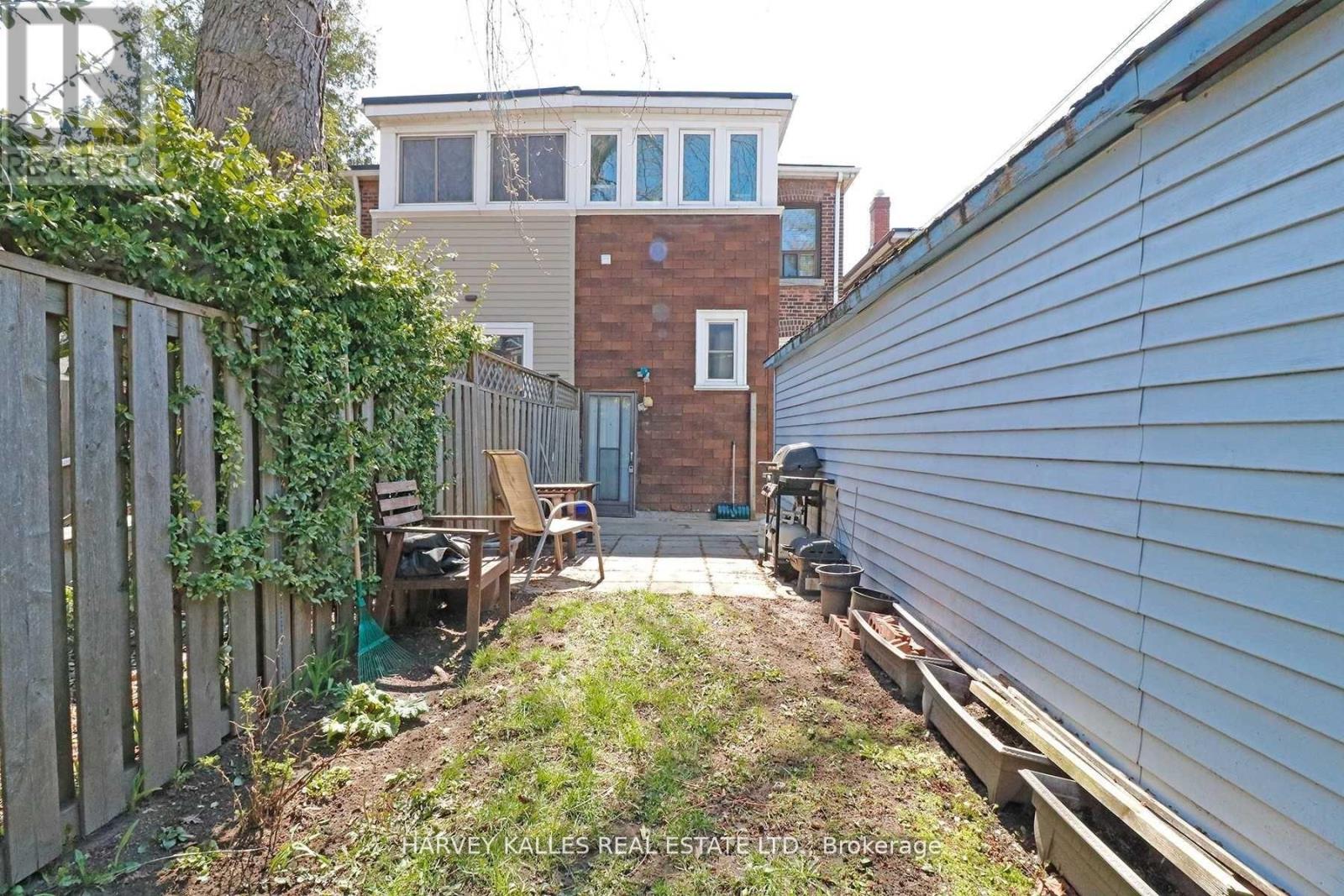 Lower - 238 Strathmore Boulevard, Toronto, Ontario  M4J 1P6 - Photo 13 - E13247004