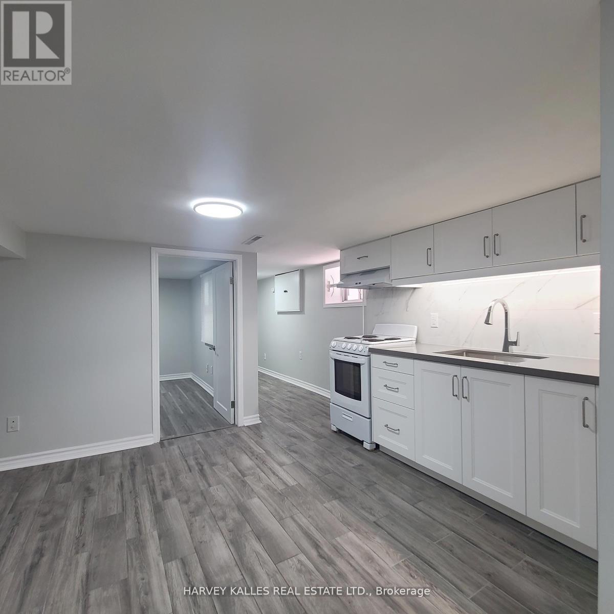Lower - 238 Strathmore Boulevard, Toronto, Ontario  M4J 1P6 - Photo 4 - E13247004