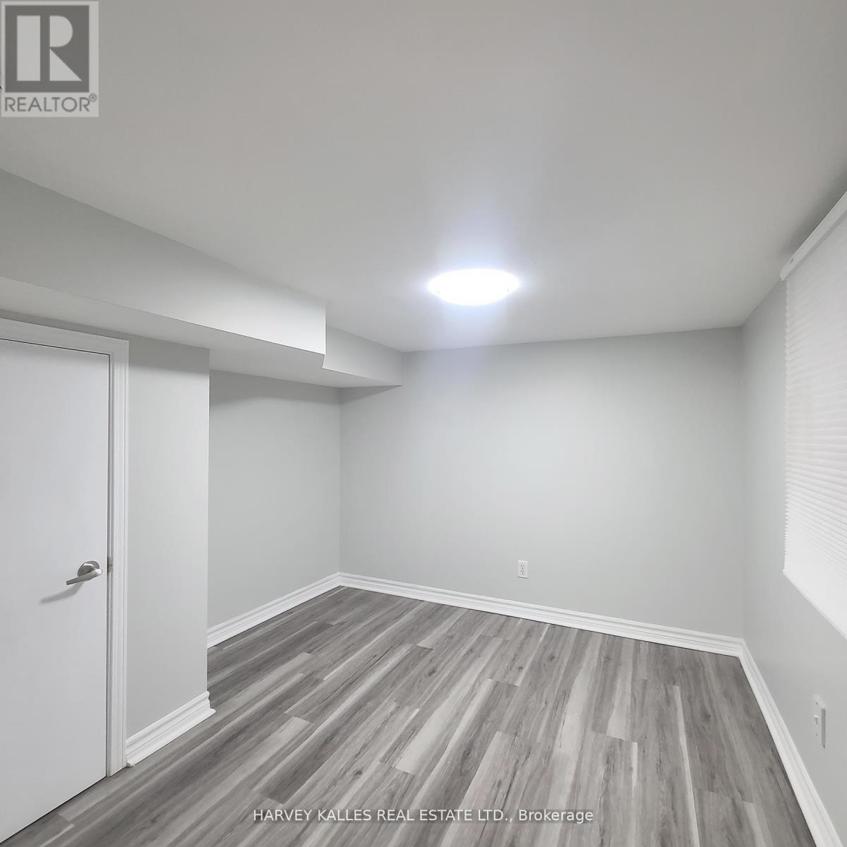 Lower - 238 Strathmore Boulevard, Toronto, Ontario  M4J 1P6 - Photo 8 - E13247004