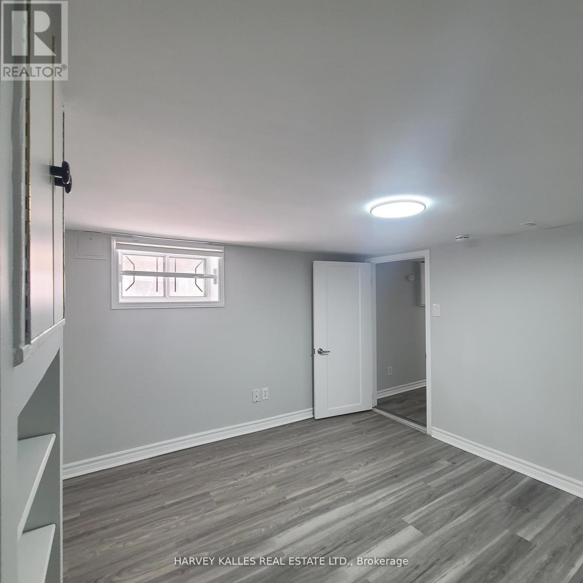 Lower - 238 Strathmore Boulevard, Toronto, Ontario  M4J 1P6 - Photo 9 - E13247004