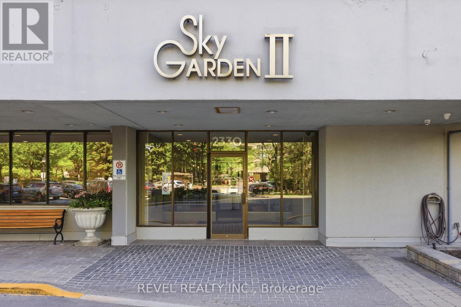 Ph06 - 2330 Bridletowne Circle, Toronto, Ontario  M1W 3P6 - Photo 3 - E13247022