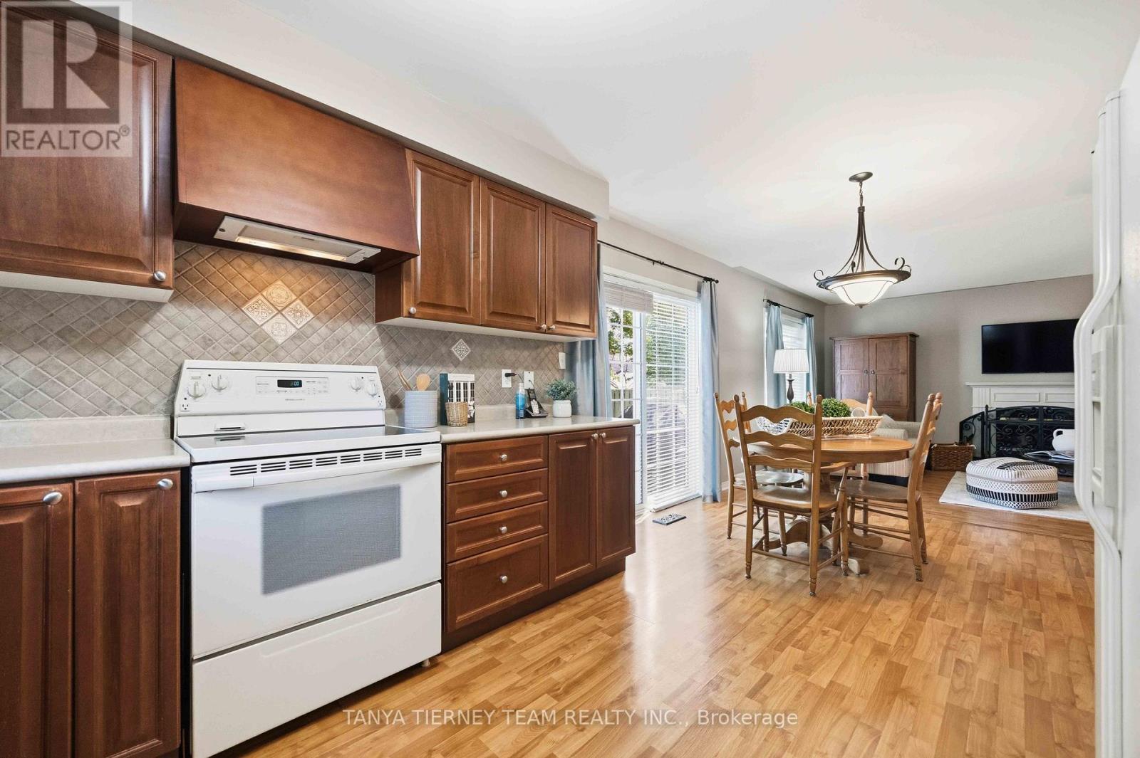 17 Robert Attersley Drive E, Whitby, Ontario  L1R 3E3 - Photo 23 - E13247040