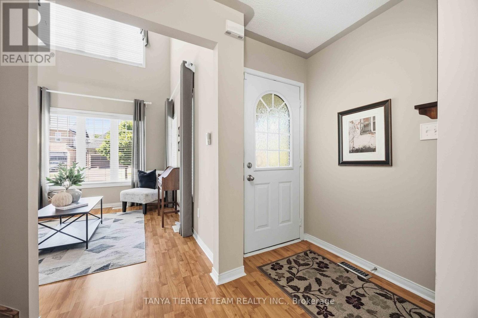 17 Robert Attersley Drive E, Whitby, Ontario  L1R 3E3 - Photo 5 - E13247040