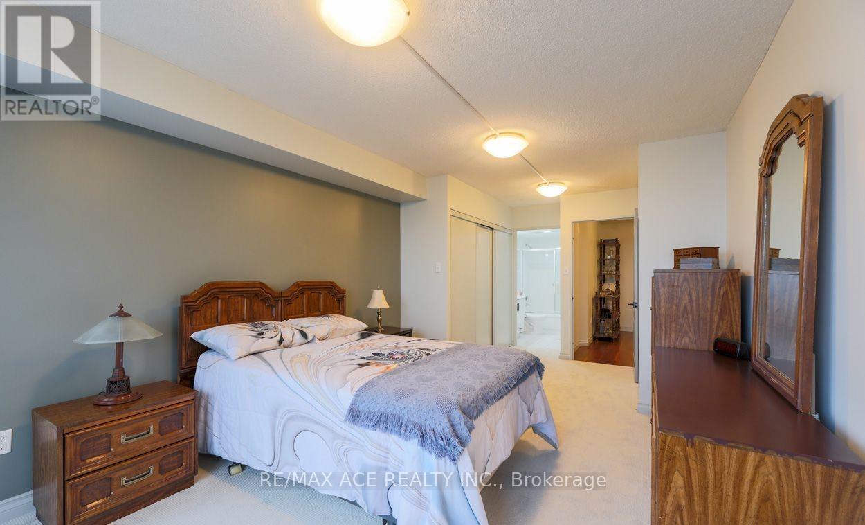 580 - 1 Greystone Walk Drive, Toronto, Ontario  M1K 5J3 - Photo 10 - E13247116