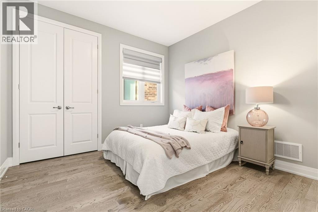 1456 Ford Strathy Crescent, Oakville, Ontario  L6H 3W9 - Photo 35 - 40837088