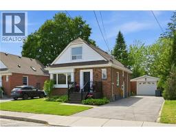 18 IPSWICH Place, Hamilton, Ontario
