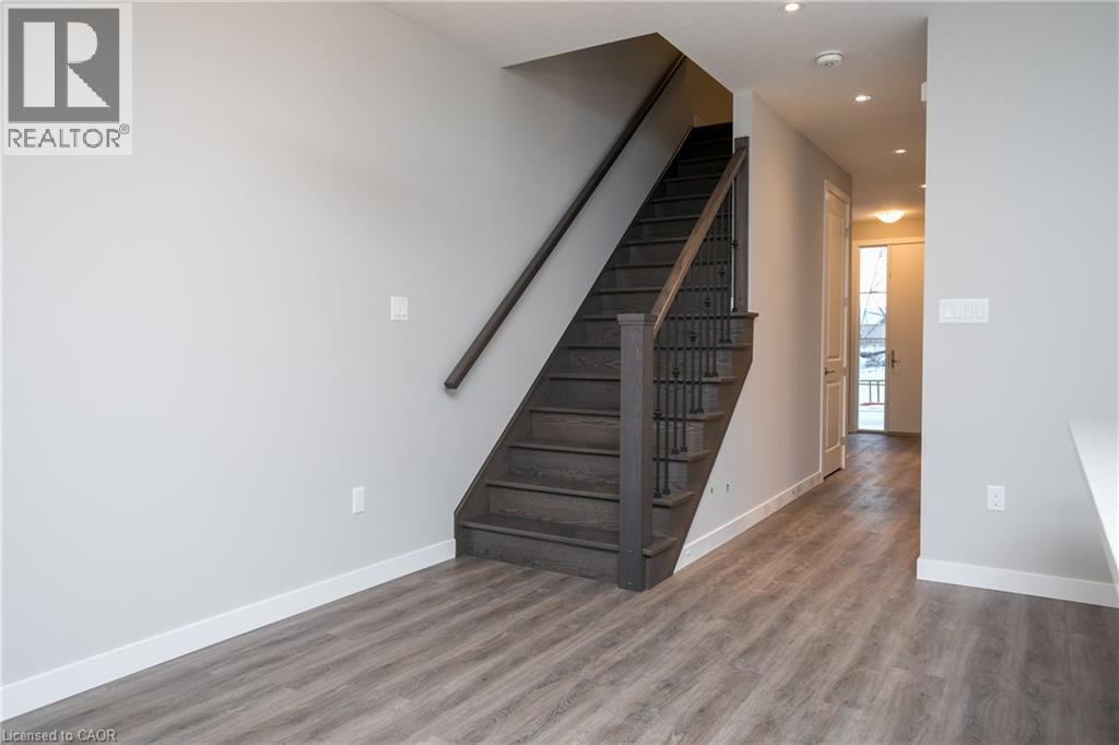 855 Robert Ferrie Drive, Kitchener, Ontario  N2R 0P2 - Photo 14 - 40835572