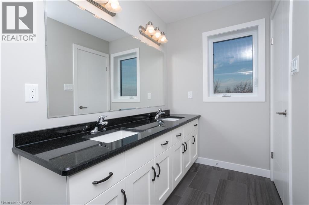 855 Robert Ferrie Drive, Kitchener, Ontario  N2R 0P2 - Photo 23 - 40835572